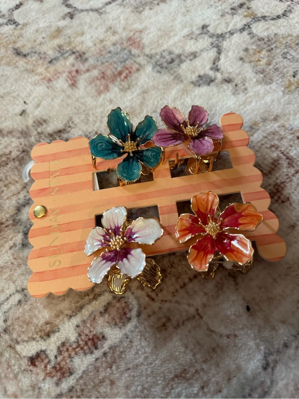 SUNDAY STATE Flower Hair Claw Clips Set of 4 Multicolor Beaded Accents